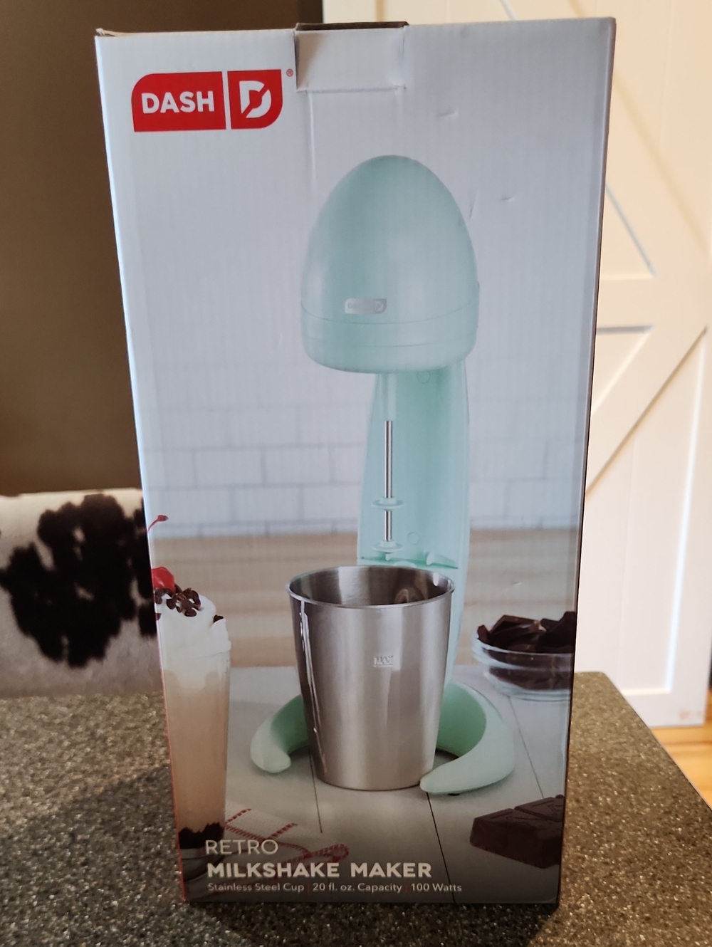 DASH Retro Milkshake Maker in Mint Green